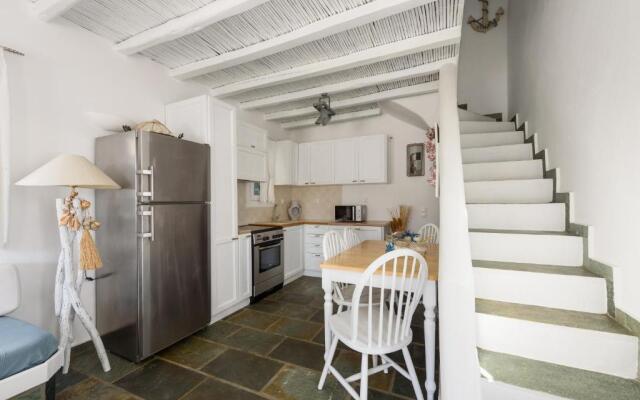 Paros 3 bedrooms Messonette for 6 persons by MPS