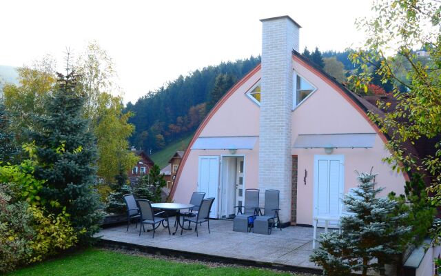 Apartments Holiday Pec