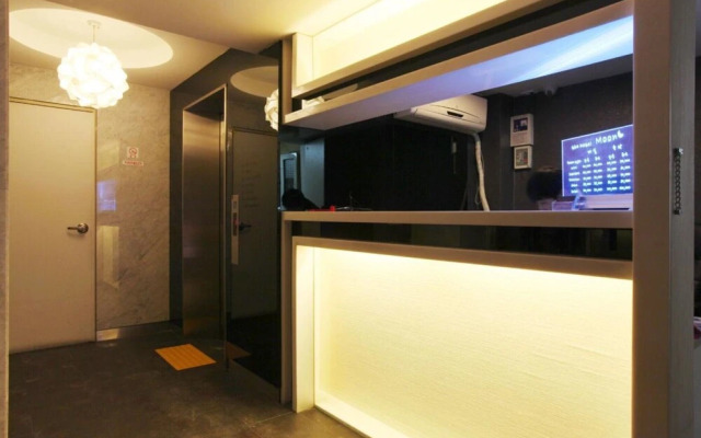 Yeongdeungpo The Moon Hotel