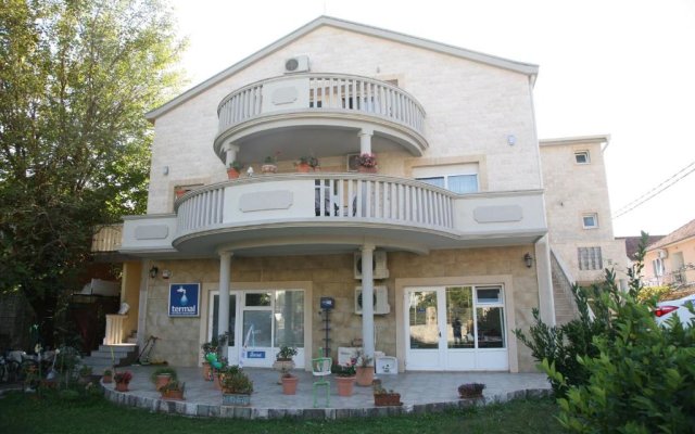 Apartments Vujosevic