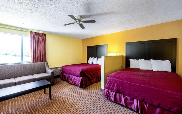 Rodeway Inn & Suites