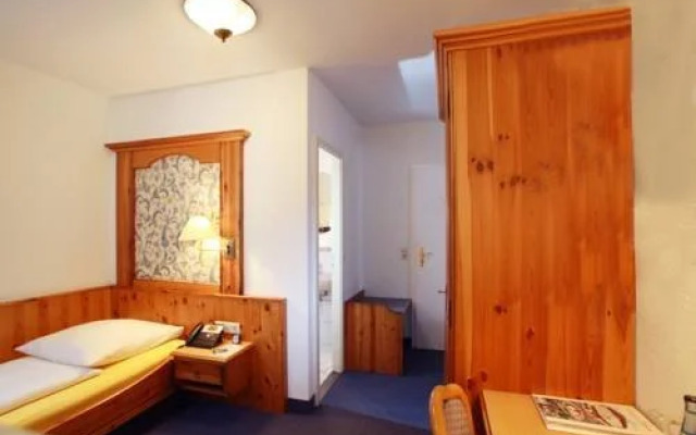 Hotel Garni Goldener Hirsch