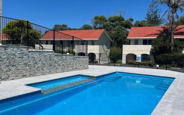 Middles - Villa Manyana 02