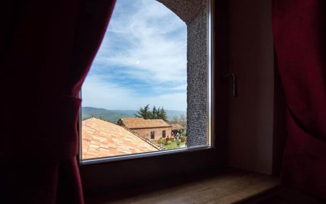 Etna Quota Mille Boutique Hotel, Typical Sicilian Food & Wine