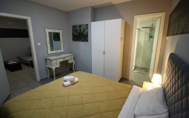 Rich Luxury Suites
