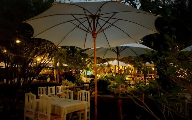 December Villas And Spa