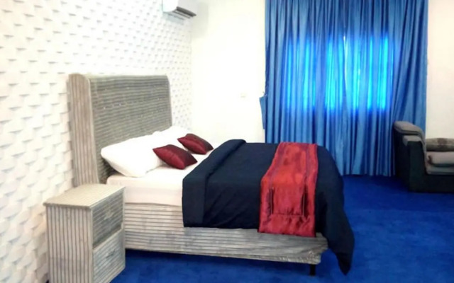 Adanma Hotels & Suites - House 11