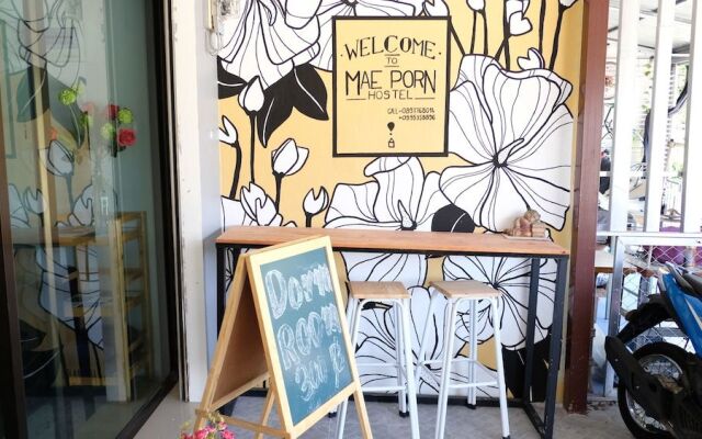 Mae-Porn Hostel
