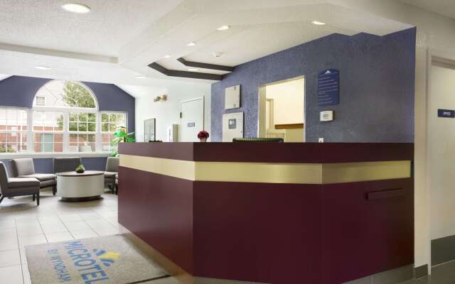 Microtel Inn by Wyndham Louisville East