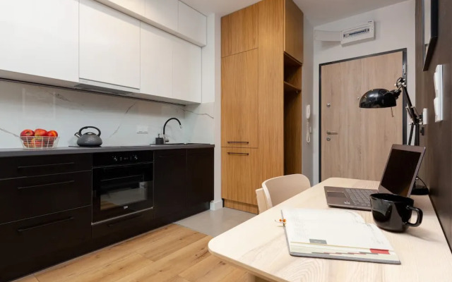 Atrium Promenada Apartment by Renters