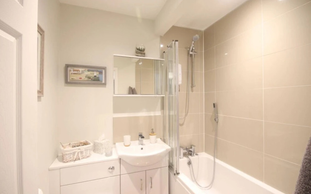 43B Medmerry Park 2 Bedroom Chalet