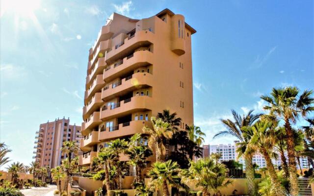 Bella Sirena Luxury Resort 205-D