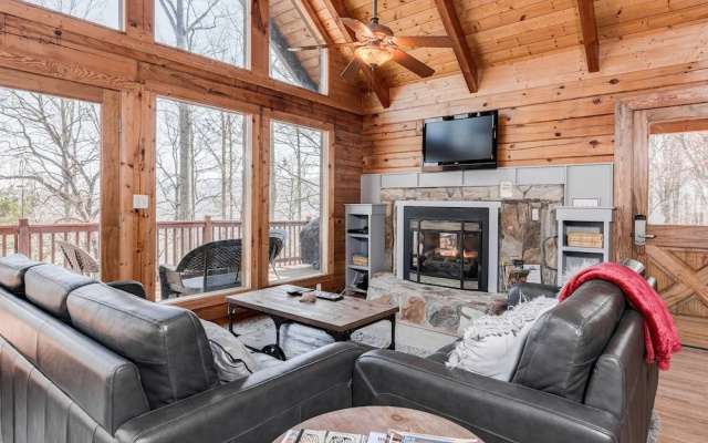 Red Wolf - 2 Br Cabin