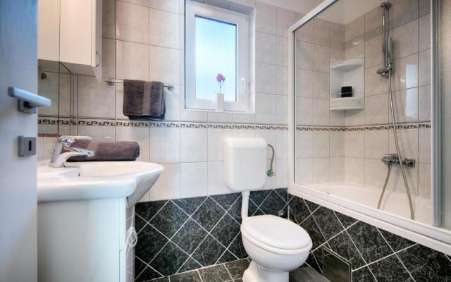 Seafront Suites Maja