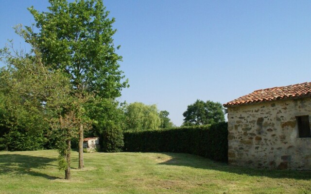 Attractive Holiday Home with Private Swimming Pool And Pool House in the Vendee