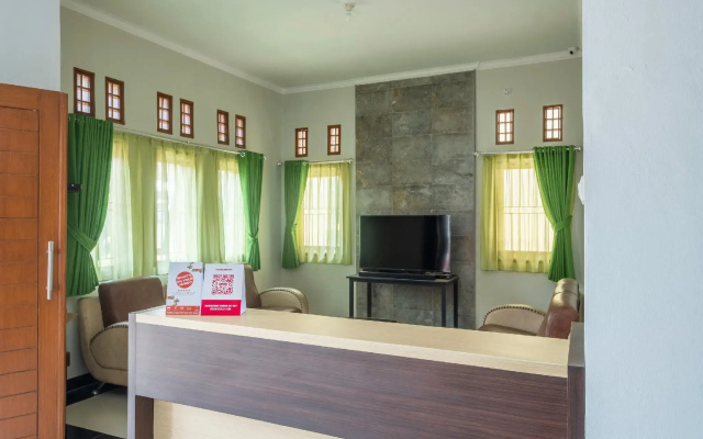 OYO 2072 Wisma Teratai