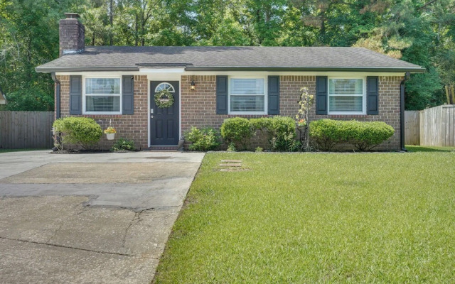 Cozy Goose Creek Escape w/ Patio & Grill