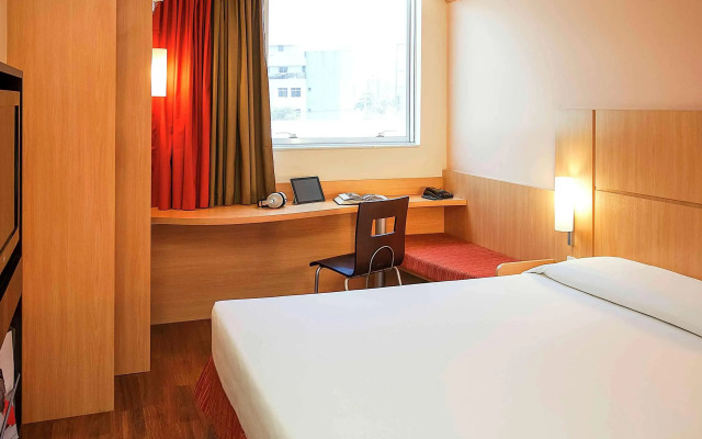 ibis Vitoria Praia de Camburi