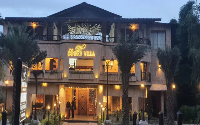 Diner's Villa