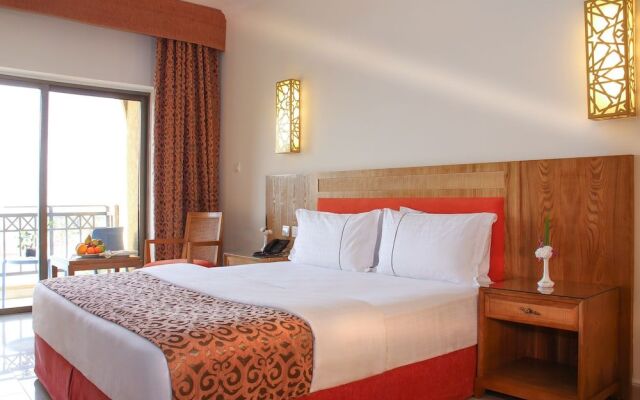 Lagoon Hotel & Resort