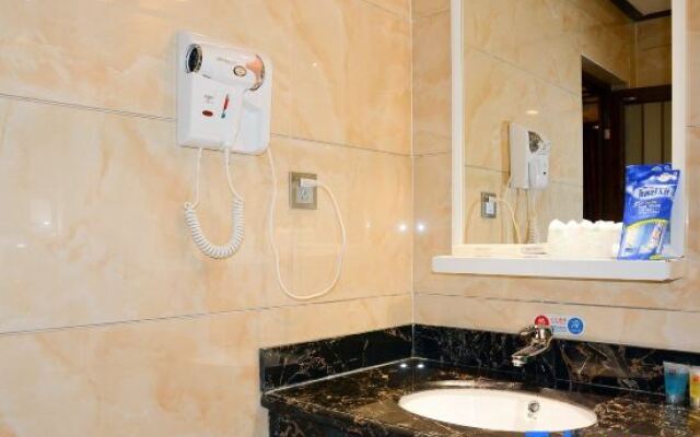 Heyuan Boutique Hotel (Shaoguan High-speed Railway Station)
