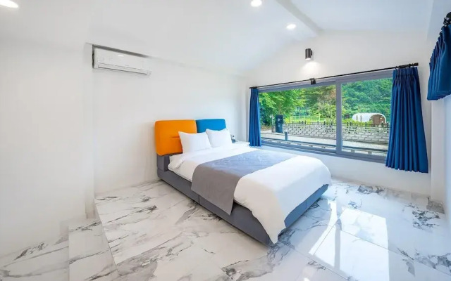 Gapyeong JH Poolvilla & Glamping