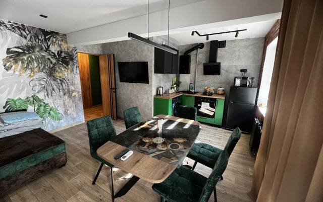 Саквояж на улице Бакинская 3