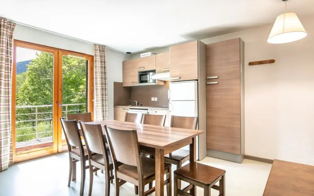 Chalet Retreat Near Slopes