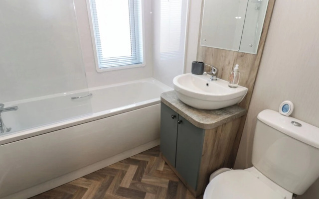 Brocklebank Lodge, 35