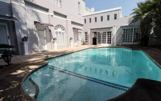 Dawson Manor Guest House