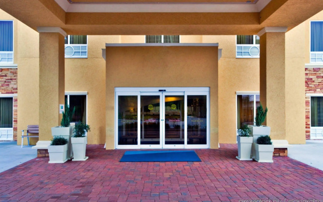 Holiday Inn Express Hotel & Suites Largo-Clearwater by IHG