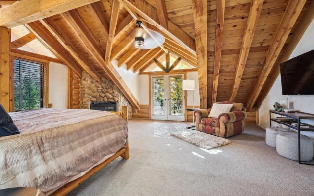 American Way Chalet 5 Bedroom Home