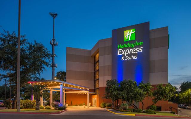 Holiday Inn Express & Suites San Antonio Medical-Six Flags, an IHG Hotel