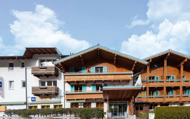 Apartment in Wald im Pinzgau With Pool