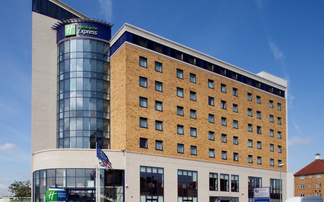 Holiday Inn Express London - Newbury Park, an IHG Hotel