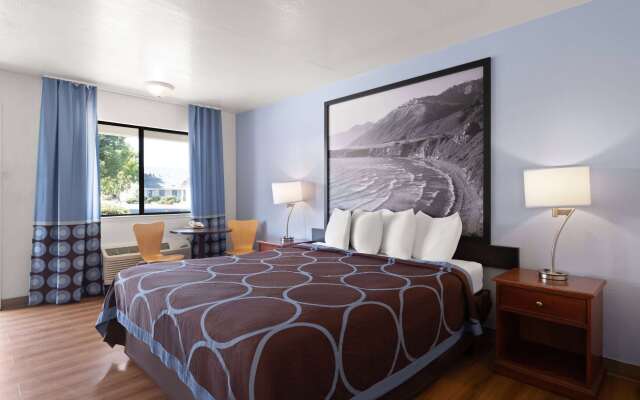 Super 8 by Wyndham Dunnigan