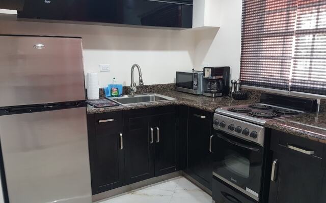 Modern 1 Bed Apartment in Belize City