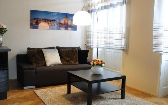 Royal Prague Apartment Celakovskeho Sady