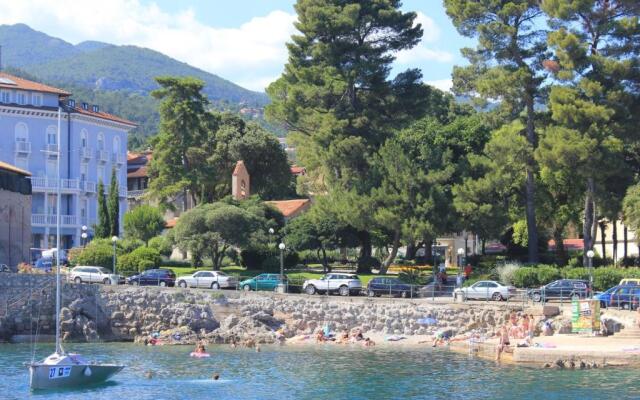 ROMANTIC APARTMENT Lovran - 4 stars