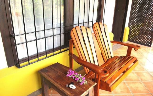 Dos Palmas Studio Apartments