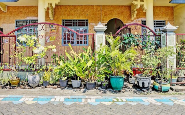 OYO 93108 Homestay H Syarif Syariah – RA Kartini