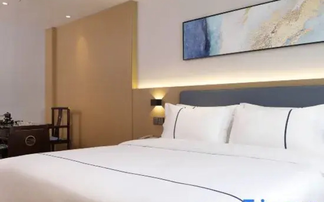 Xinzheng Beiyuan Famous Hotel