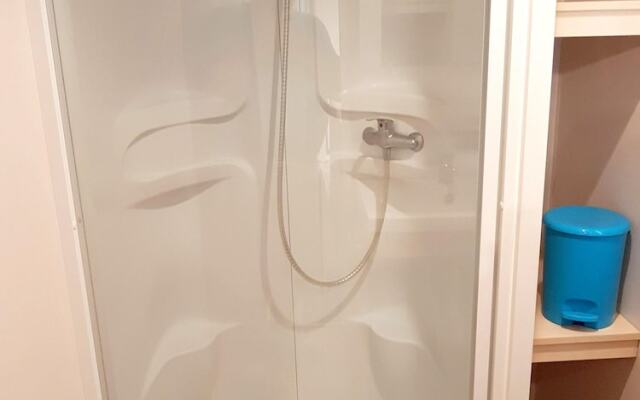 Bungalow with 2 Bedrooms in Fréjus, with Shared Pool, Furnished Terrace And Wifi - 2 Km From the Beach