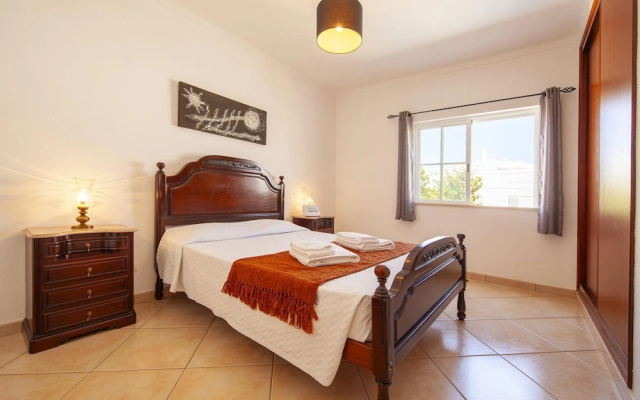 FF 03 - Bedroom 3 in Sea Breeze Guesthouse