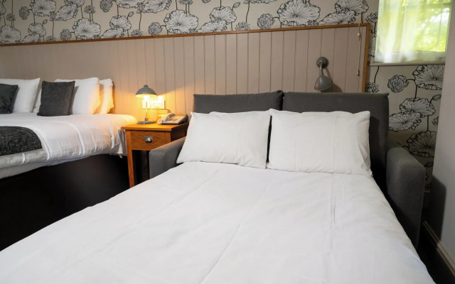 The Cedars Inn by Greene King Inns