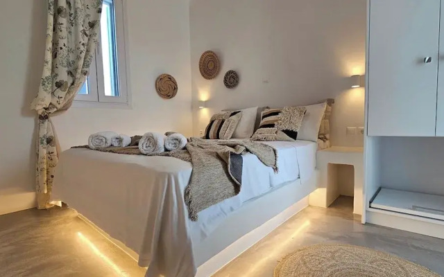 Mykonos4Islands Seaside Homes and Suites