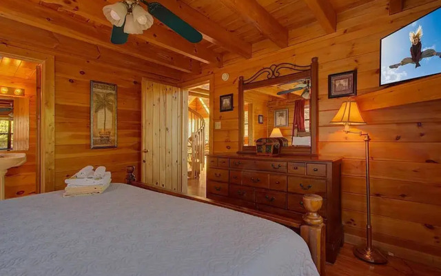 Picturesque 2 2 Close to Parkway