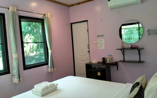 Khao Sok Palm Garden Resort – Guest Rooms – Phanom