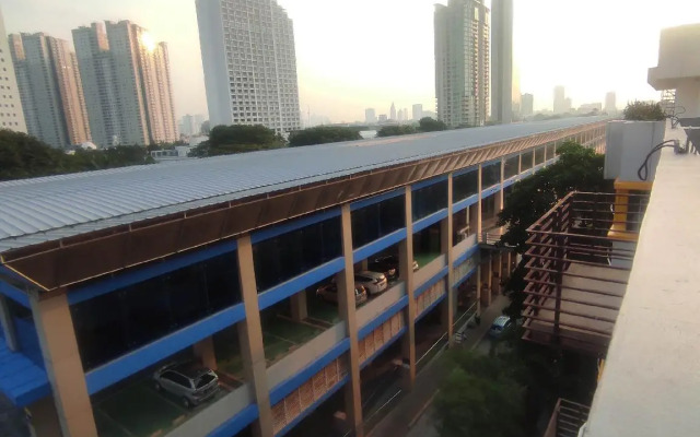 Studio One Hotel