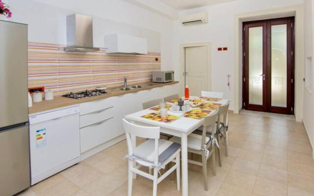 Sara luxury apartament